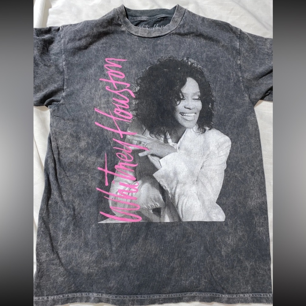 whitney houston t shirt size M